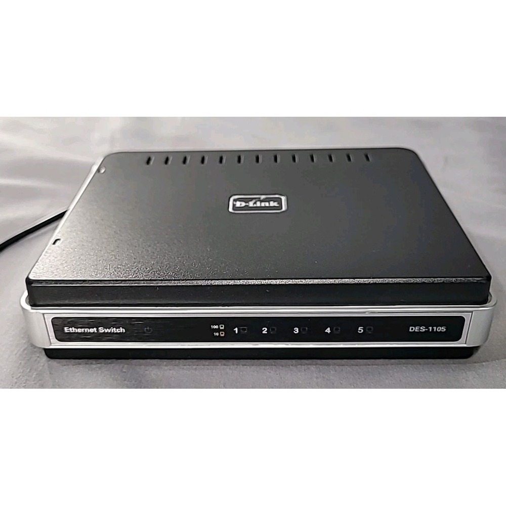 D-Link DES-1105 5-Port 10/100 Mbps Desktop Ethernet Network Switch